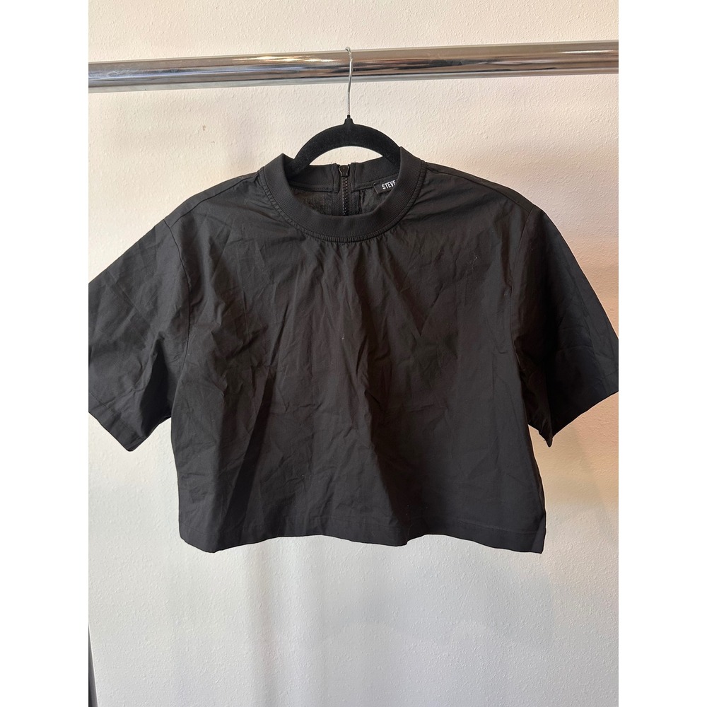 Steve Madden Sunny Top Black Short Sleeve Crop Back Zip Blouse NWT Size Small